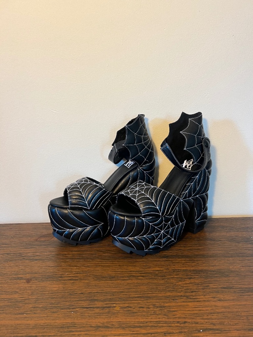 YRU Spiderweb Platform Shoes